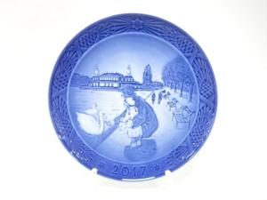 ROYAL COPENHAGEN　ロイヤルコペンハーゲン　「Walk at the Lakes」　イヤープレート(2017年)　洋食器